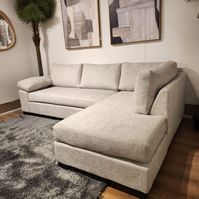 סלון דגם גיטרה